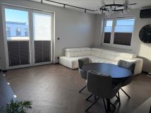 Mieszkanie 3-pokojowe Łomianki Dolne. Zdjęcie 2