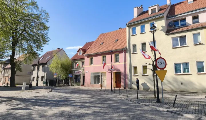 Lokal Wiązów, pl. Wolności
