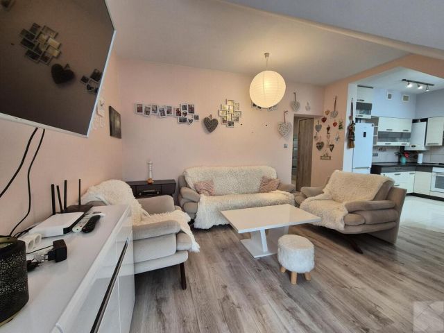 Mieszkanie 3-pokojowe Ostrów. Zdjęcie 6