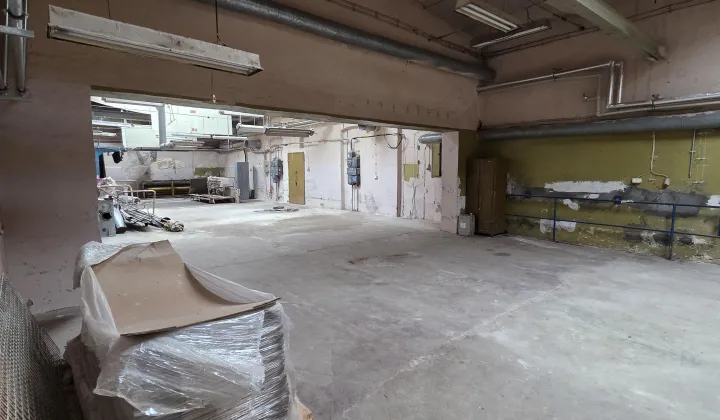 Hala/magazyn Łódź Bałuty, ul. Zygmunta Sierakowskiego