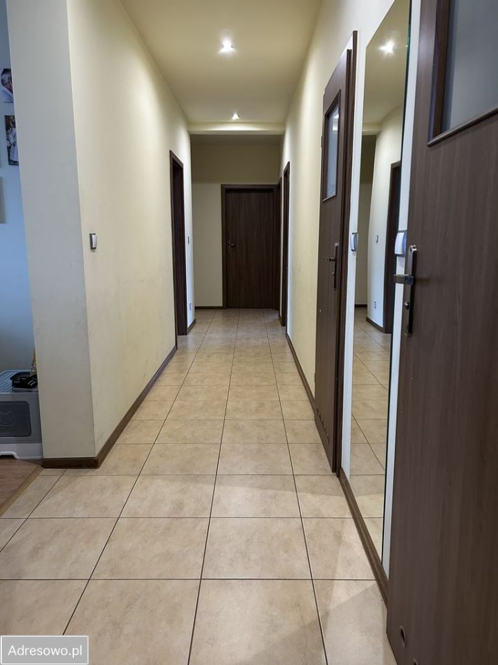 dom wolnostojący, 5 pokoi Sowina Błotna. Zdjęcie 2