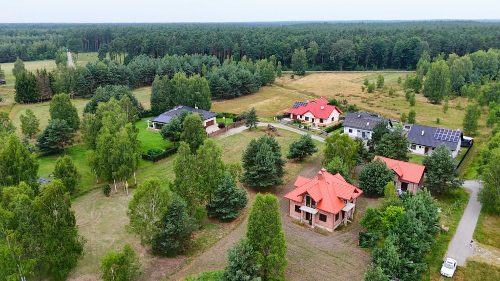 dom wolnostojący, 5 pokoi Bratkowice. Zdjęcie 3