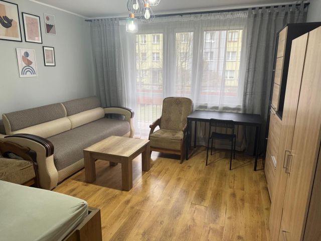 Mieszkanie 3-pokojowe Zabrze Helenka, ul. Krzysztofa Baczyńskiego. Zdjęcie 1