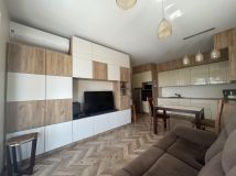 Mieszkanie 3-pokojowe Poznań Dębiec, ul. 28 Czerwca 1956 r.. Zdjęcie 1