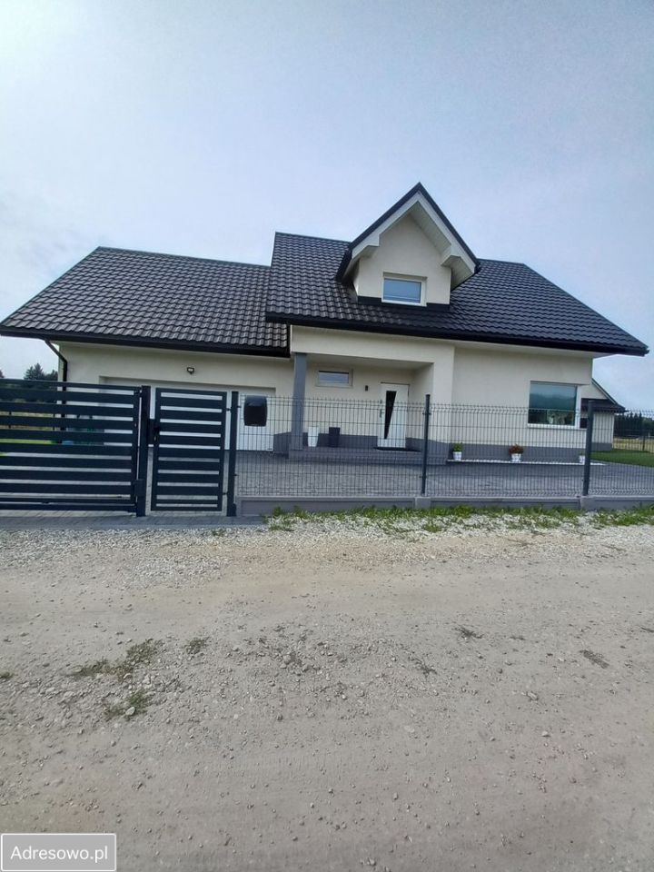 dom wolnostojący, 4 pokoje Harklowa