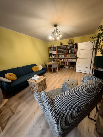 Mieszkanie 3-pokojowe Bielsko-Biała Śródmieście, ul. Władysława Broniewskiego. Zdjęcie 1