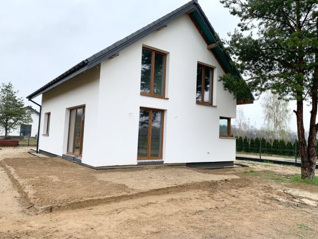 dom wolnostojący, 5 pokoi Borowa Góra. Zdjęcie 1