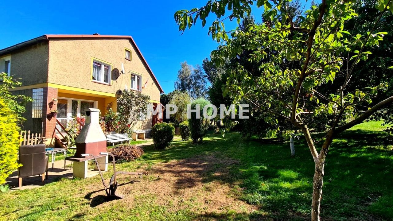 dom wolnostojący, 5 pokoi Bronów. Zdjęcie 2