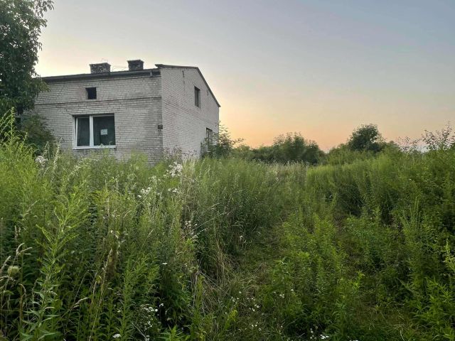 dom wolnostojący Wieluń, ul. Polskiej Organizacji Wojskowej. Zdjęcie 1