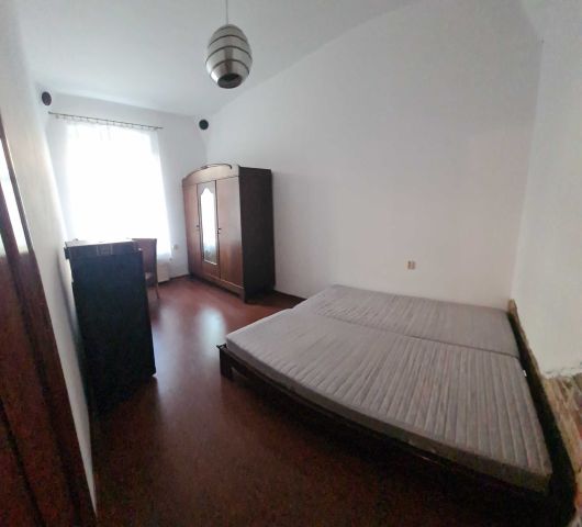 Mieszkanie 3-pokojowe Bytom Śródmieście. Zdjęcie 1