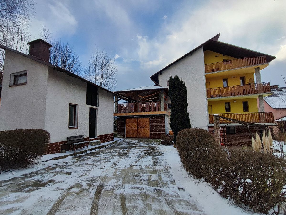 dom wolnostojący, 7 pokoi Strzyżów. Zdjęcie 2