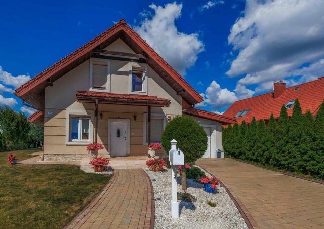 dom wolnostojący, 5 pokoi Rzeszów Budziwój, ul. Miejska. Zdjęcie 1