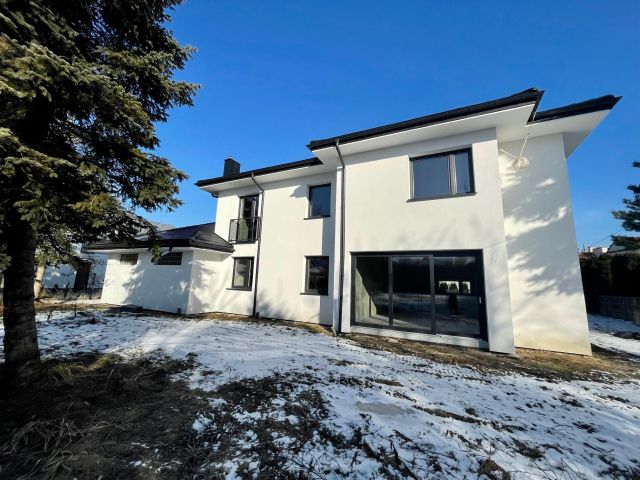 dom wolnostojący, 6 pokoi Kraków Wola Justowska, ul. Brzegowa. Zdjęcie 1