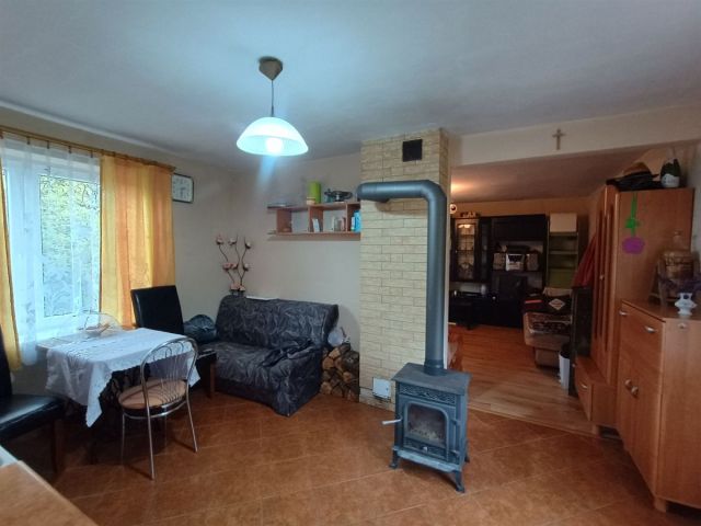 dom wolnostojący, 2 pokoje Lutomiersk. Zdjęcie 4