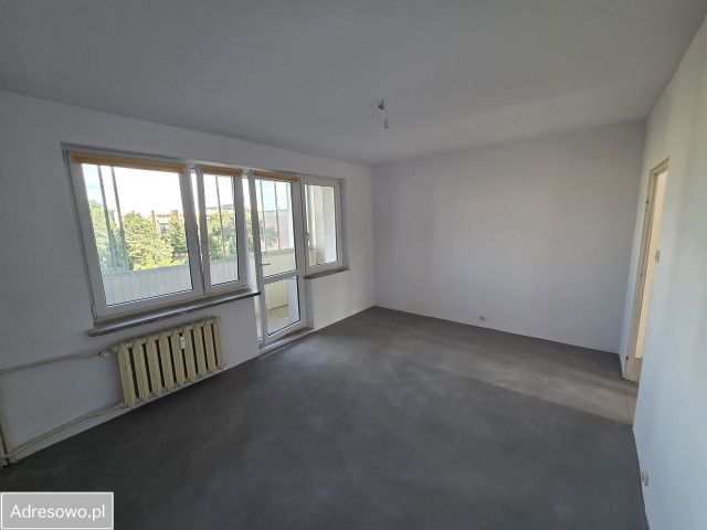 Mieszkanie 4-pokojowe Nowy Dwór Mazowiecki Osiedle Młodych, ul. gen. Władysława Sikorskiego. Zdjęcie 1