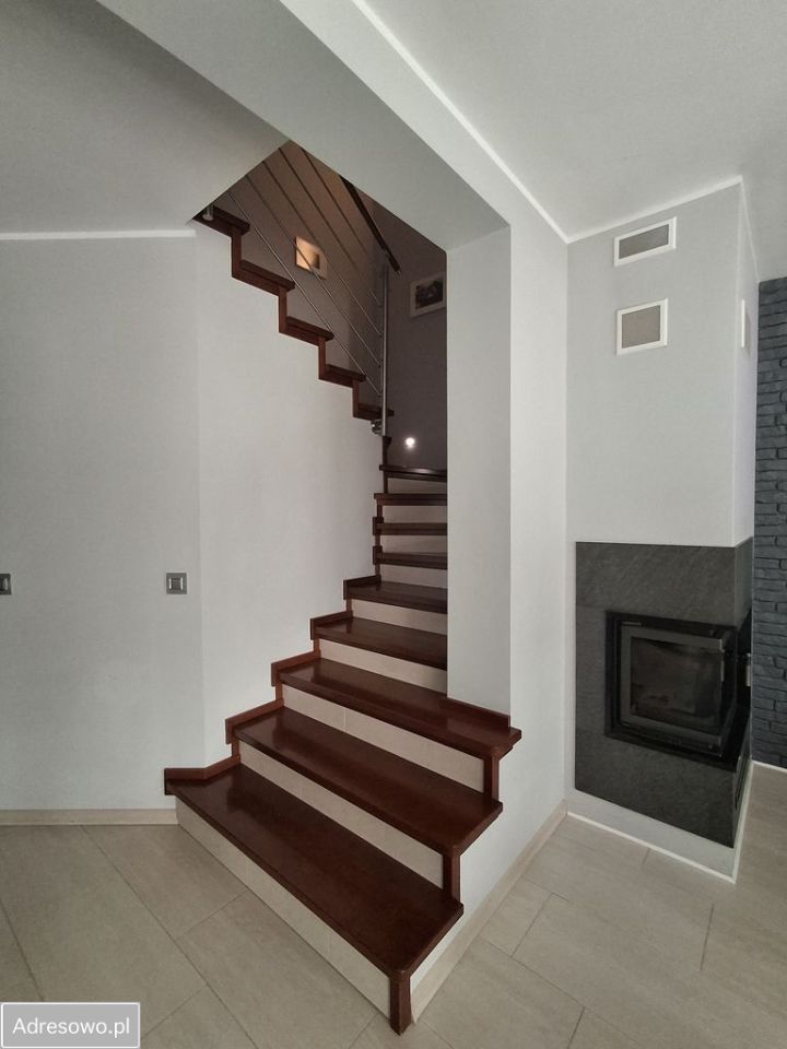 dom szeregowy, 5 pokoi Ruda Śląska Halemba. Zdjęcie 2