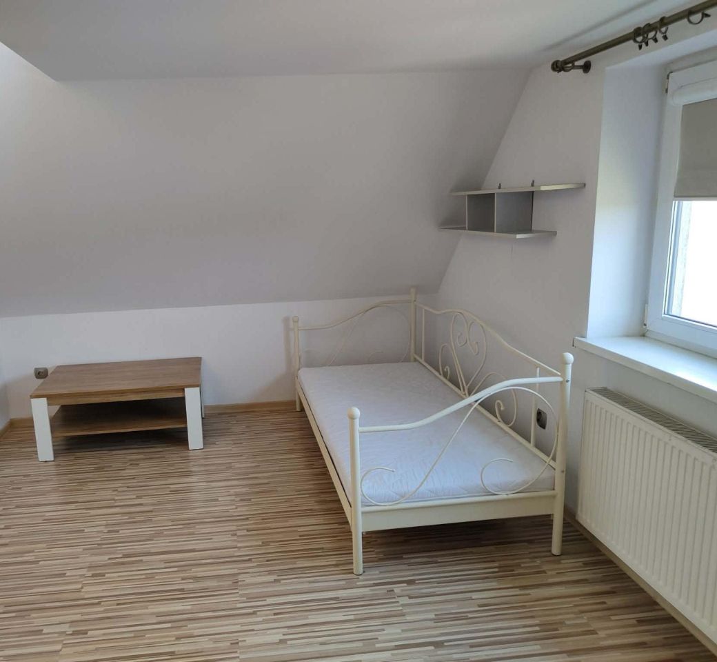 dom wolnostojący, 4 pokoje Zalesie Gorzyckie. Zdjęcie 16
