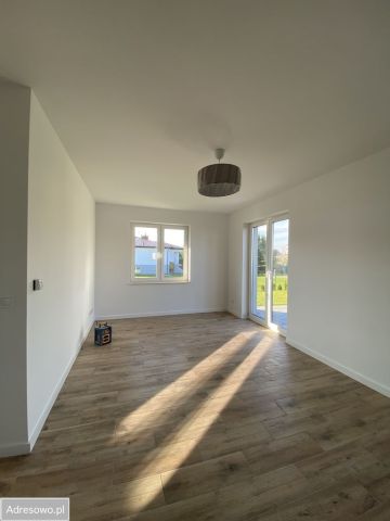 Mieszkanie 3-pokojowe Mosty, ul. Sadowa. Zdjęcie 1