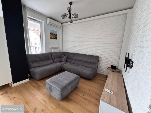 Mieszkanie 3-pokojowe Warszawa Praga-Południe, ul. gen. Stanisława Skalskiego. Zdjęcie 1