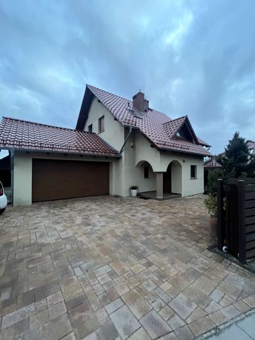 dom wolnostojący, 5 pokoi Gwizdanów. Zdjęcie 1