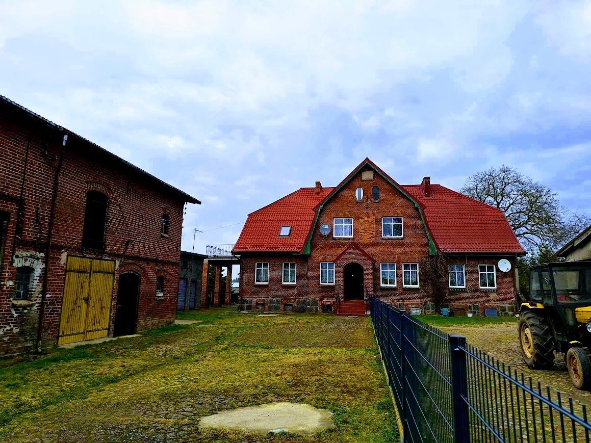 budynek wielorodzinny, 5 pokoi Lekowo. Zdjęcie 3