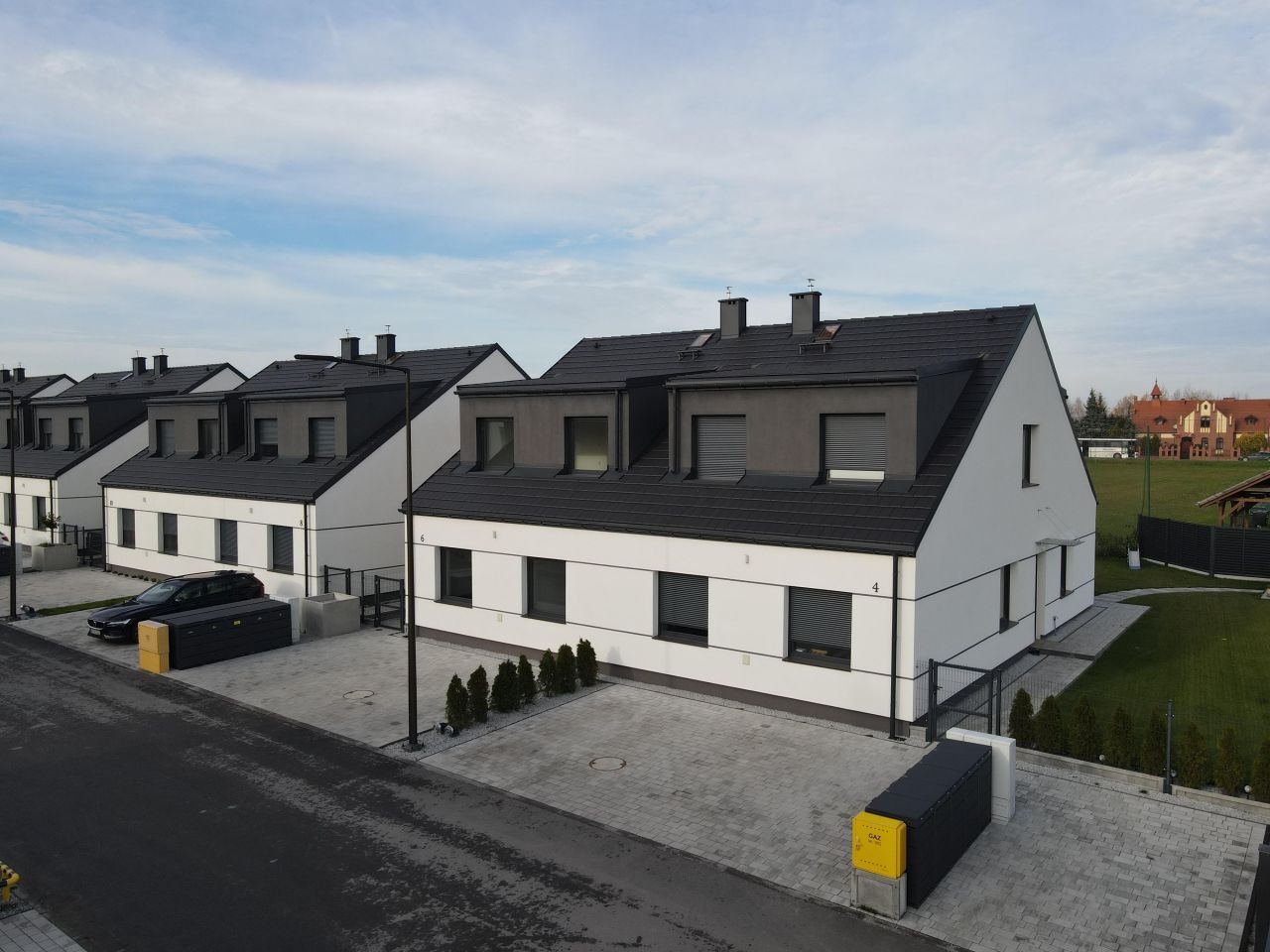 bliźniak, 6 pokoi Pisarzowice, ul. Tęczowa. Zdjęcie 1