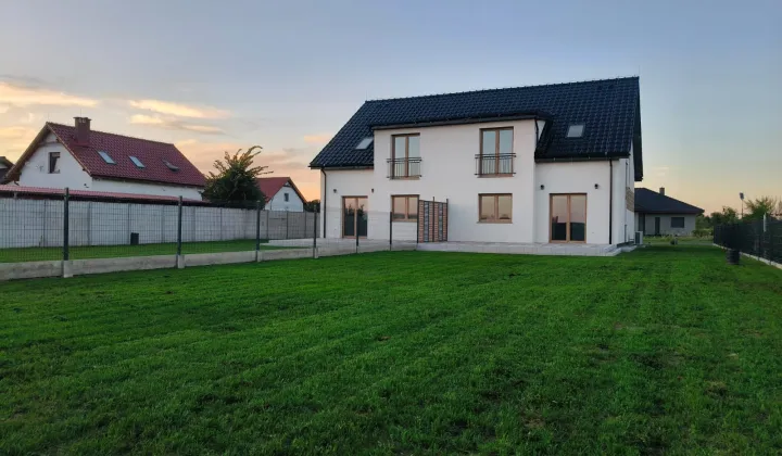 bliźniak, 4 pokoje Lasowice