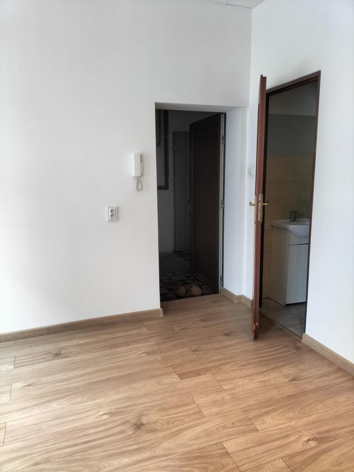 Mieszkanie 1-pokojowe Zielona Góra Centrum, ul. Jedności. Zdjęcie 5