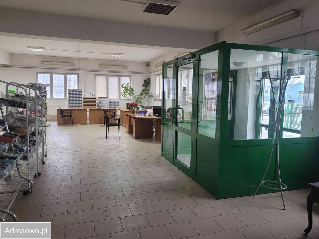 Hala/magazyn Kraków Rybitwy, ul. Obrońców Modlina. Zdjęcie 14