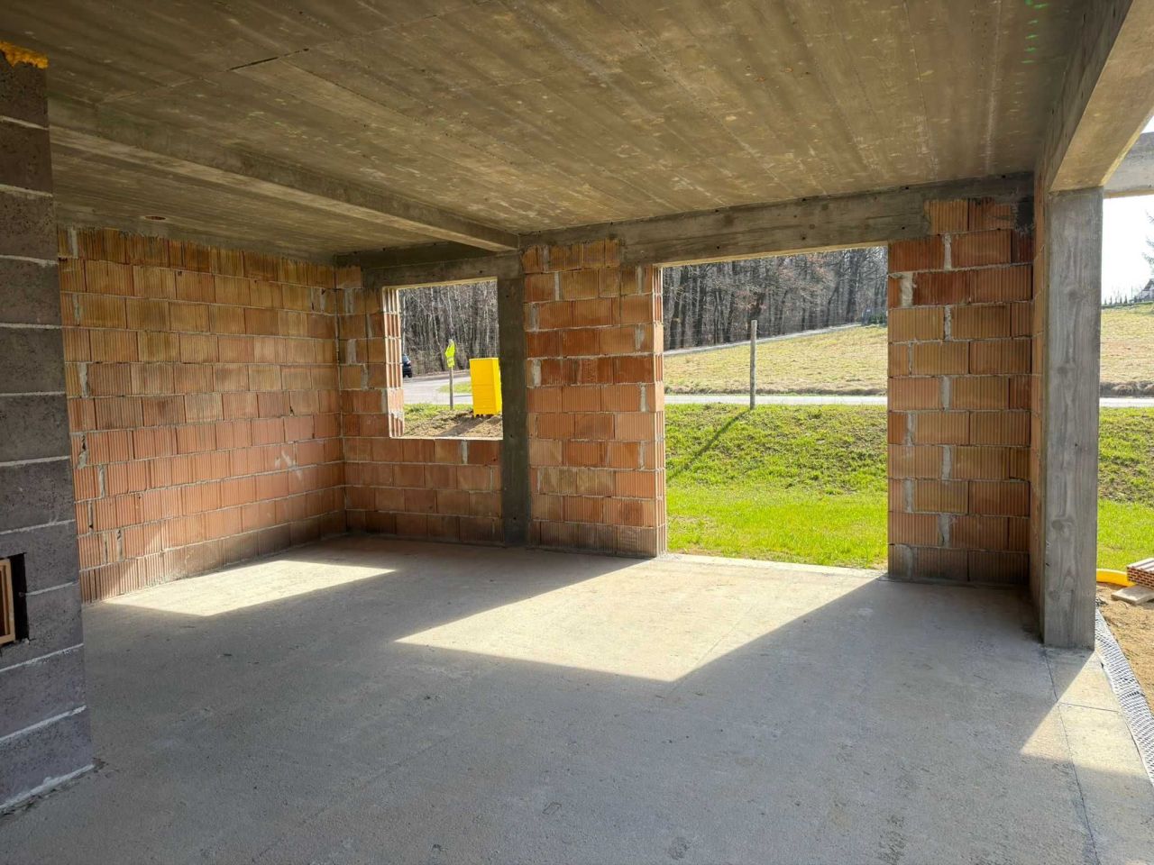 dom wolnostojący, 5 pokoi Łazany. Zdjęcie 6