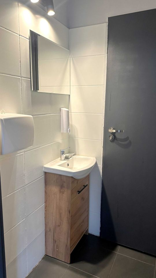 Lokal Łódź Dąbrowa. Zdjęcie 6