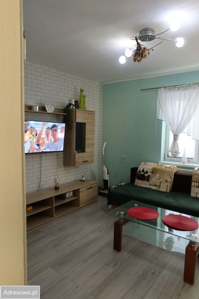 dom wolnostojący, 2 pokoje Chojny. Zdjęcie 11