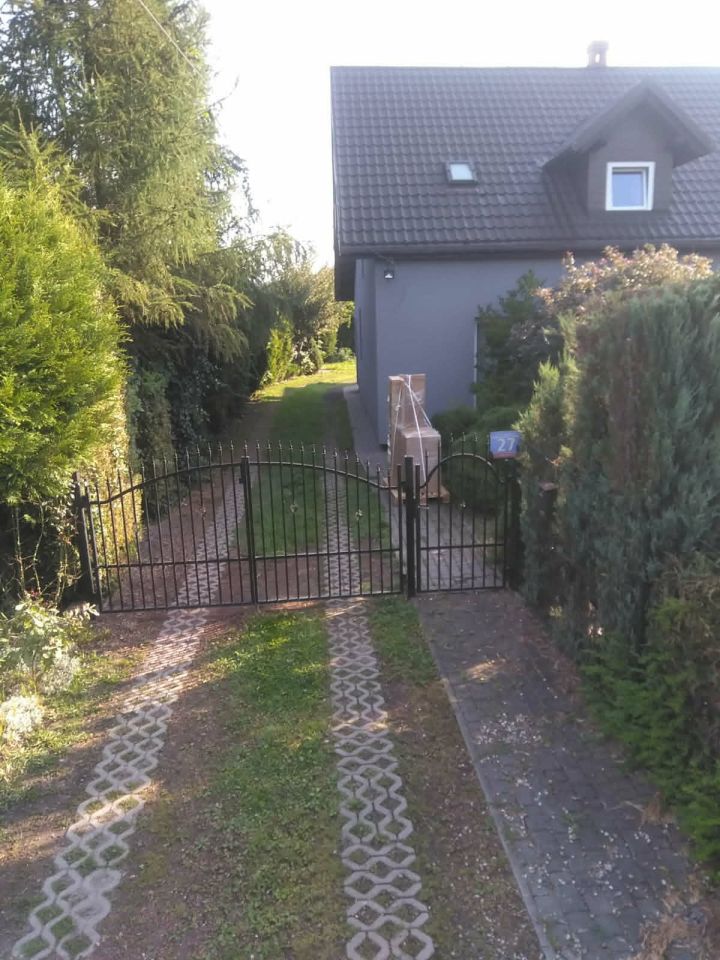 dom wolnostojący, 5 pokoi Zarzecze, ul. Graniczna. Zdjęcie 1