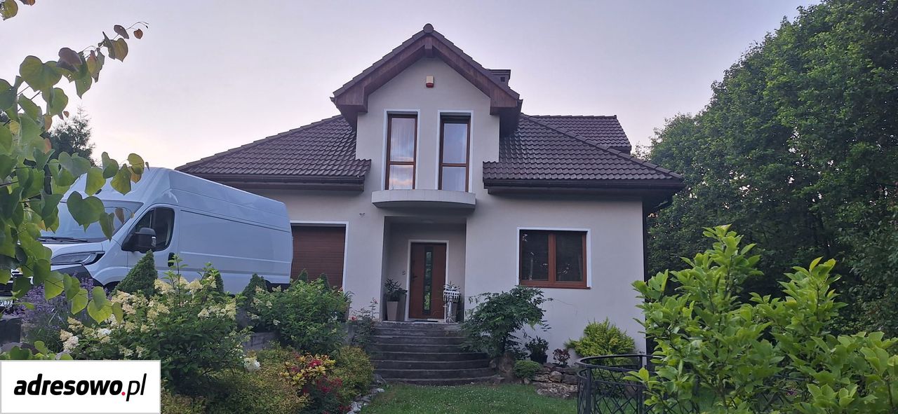 dom wolnostojący, 6 pokoi Karniowice. Zdjęcie 1