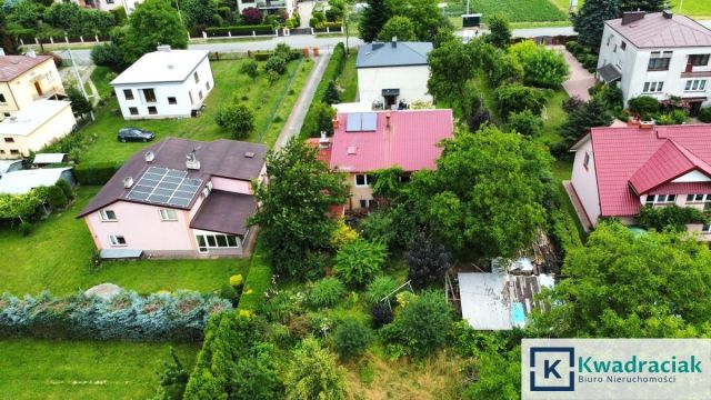 dom wolnostojący, 4 pokoje Jedlicze, ul. Adama Mickiewicza. Zdjęcie 1