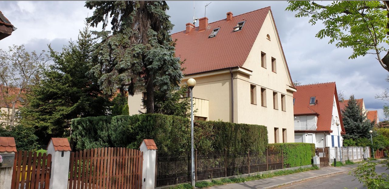 dom wolnostojący, 9 pokoi Legnica Tarninów, ul. Samuela Bogumiła Lindego