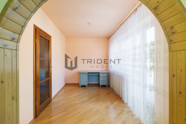 dom wolnostojący, 10 pokoi Marki. Zdjęcie 16