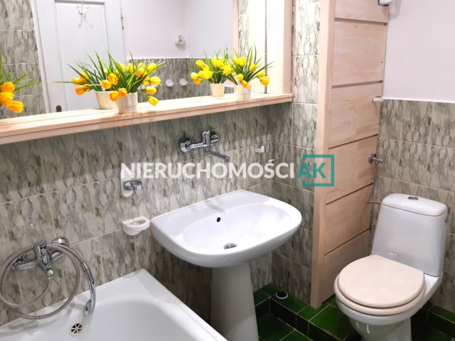 dom szeregowy, 10 pokoi Poznań, os. Marysieńki. Zdjęcie 6