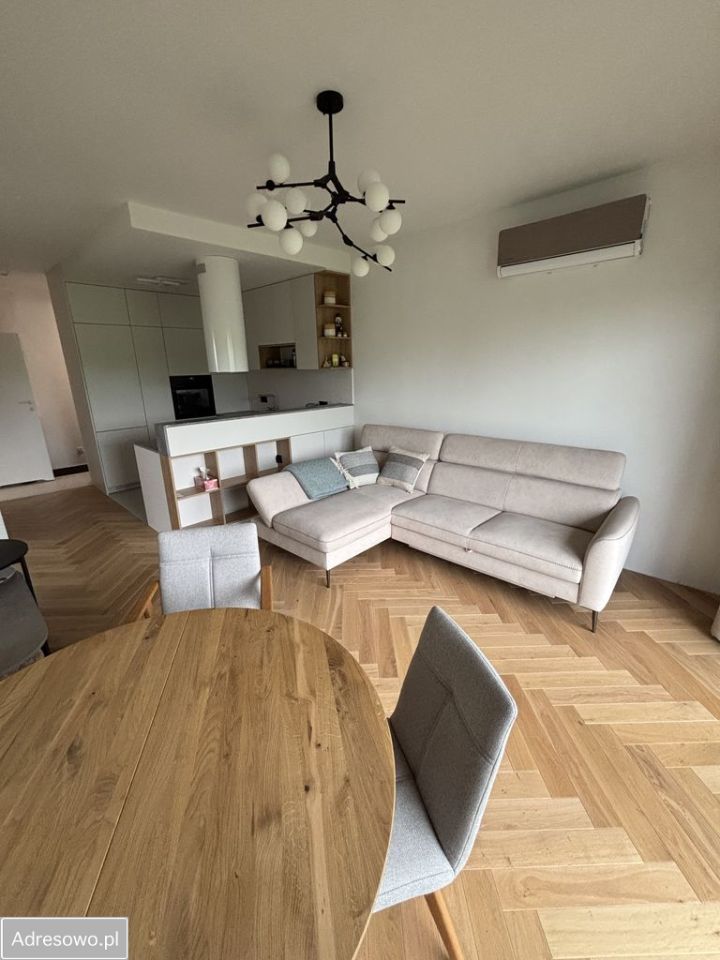 Mieszkanie 3-pokojowe Bielsko-Biała Stare Bielsko, ul. Sarni Stok. Zdjęcie 2