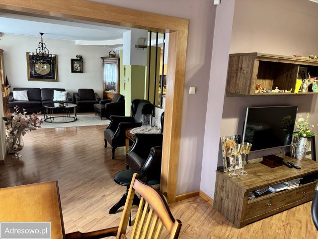 dom wolnostojący, 5 pokoi Piotrków Trybunalski. Zdjęcie 1