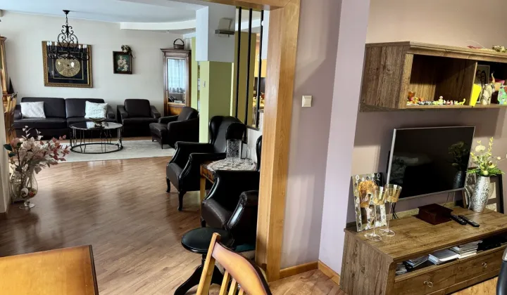 dom wolnostojący, 5 pokoi Piotrków Trybunalski