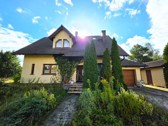 dom wolnostojący, 4 pokoje Wojcieszyce. Zdjęcie 1