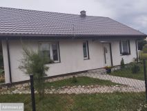 dom wolnostojący, 4 pokoje Piecki, pl. 1 Maja