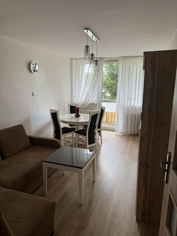 Mieszkanie 3-pokojowe Kłodzko, ul. Rodzinna. Zdjęcie 1