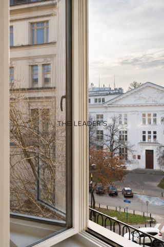 Mieszkanie 3-pokojowe Warszawa Śródmieście, ul. Wilcza. Zdjęcie 9