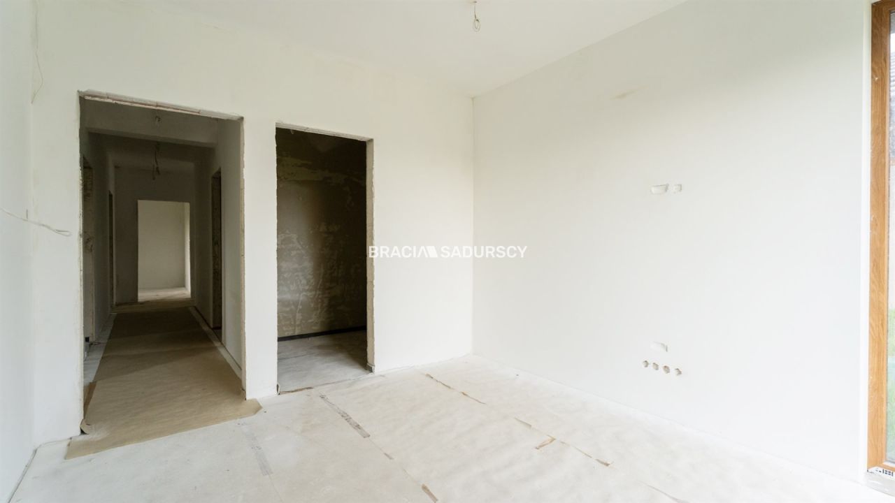 dom wolnostojący, 5 pokoi Tomice, ul. Czarny Las. Zdjęcie 15