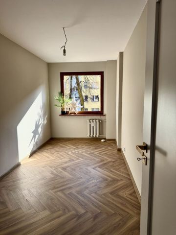 Mieszkanie 3-pokojowe Dąbrowa Górnicza, ul. Marcina Kasprzaka. Zdjęcie 1