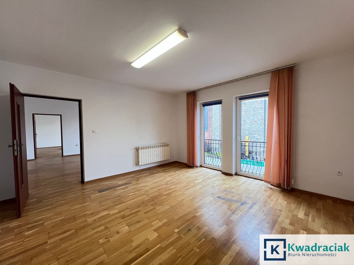 kamienica, 10 pokoi Jasło, ul. 3 Maja. Zdjęcie 17
