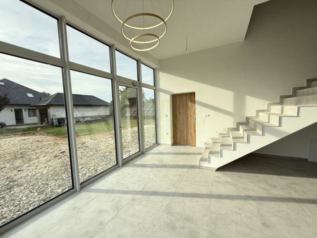 Lokal Warszawa, ul. Kobiałka. Zdjęcie 18