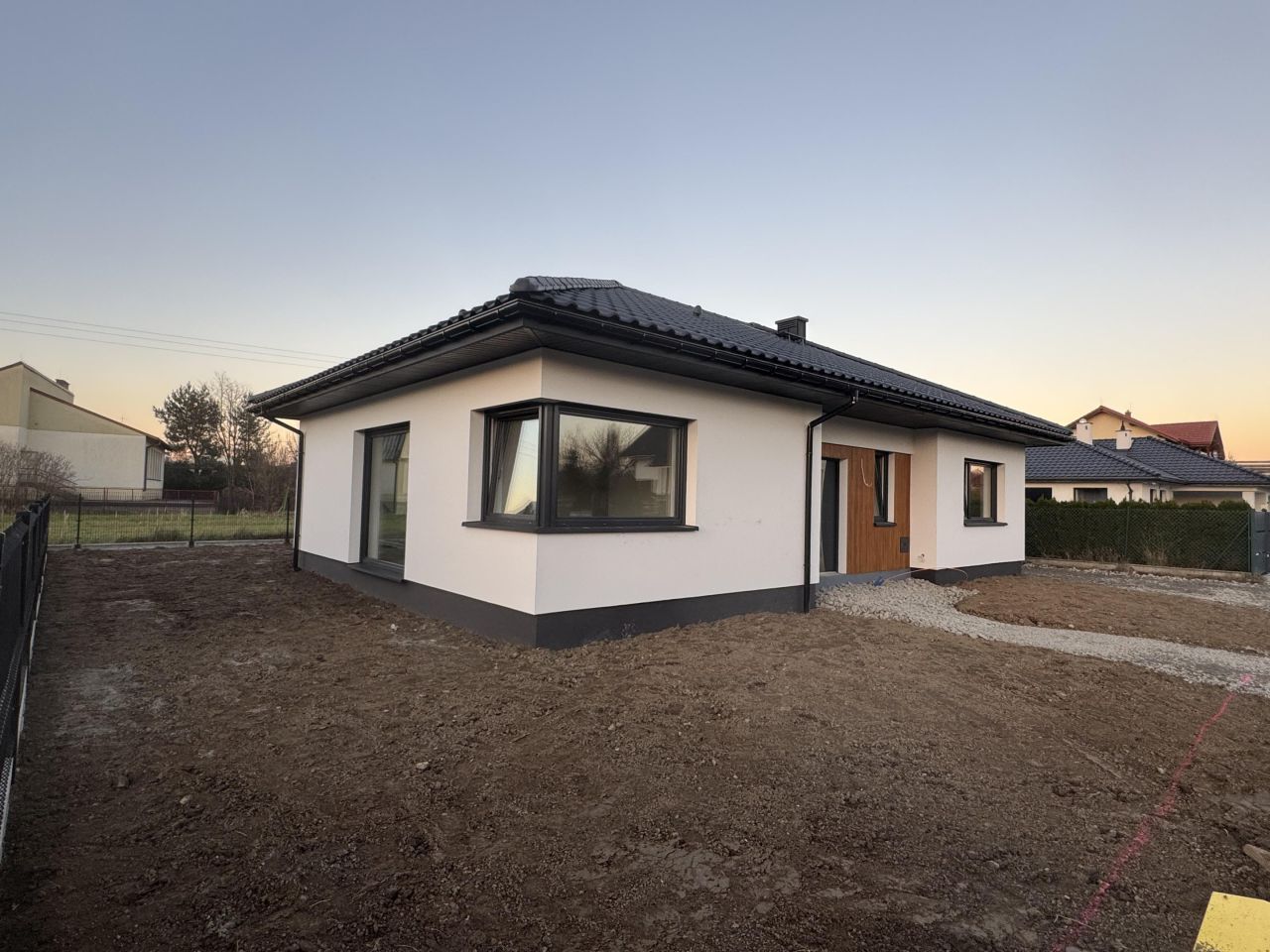 dom wolnostojący, 4 pokoje Kęty Centrum, ul. Żwirki i Wigury. Zdjęcie 2